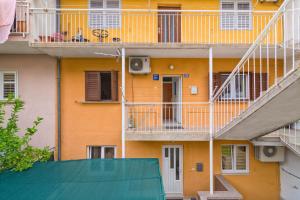 Balkón alebo terasa v ubytovaní Cakic apartmani