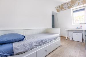 Fotografia z galérie ubytovania Cosy house 10P - 5 chambres -5 salles de bain - proche Lille et toutes commodités v destinácii Roubaix