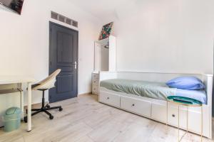 Fotografia z galérie ubytovania Cosy house 10P - 5 chambres -5 salles de bain - proche Lille et toutes commodités v destinácii Roubaix