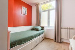 Fotografia z galérie ubytovania Cosy house 10P - 5 chambres -5 salles de bain - proche Lille et toutes commodités v destinácii Roubaix