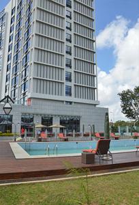 President Hotel at Umodzi Park 내부 또는 인근 수영장