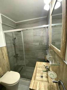 A bathroom at Departamento de 2 dormitorios en Almagro