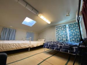 Легло или легла в стая в 大阪～金閣