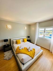 Postel nebo postele na pokoji v ubytování Reis House + 104 fotografií