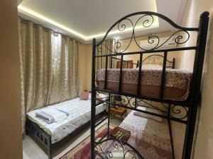 Dar Chrif tesisinde bir ranza yatağı veya ranza yatakları