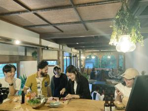 Ospiti di 野窓 Nomadノマド Tsuwano GuestHouse & Cafe Lounge