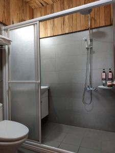 Bagno di Dragon Manor Resort