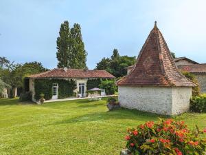 Galeriebild der Unterkunft Gîte familial avec piscine couverte, jardin privé, proche d'Aubeterre-sur-Dronne - FR-1-653-239 in Bellon