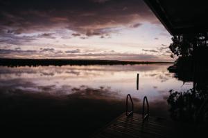 White SandsArk-imedes - Unique float home on the Murray River的相册照片