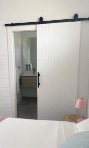 Harbour View Motel客房内的一张或多张床位