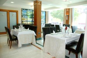 Restoran ili drugo mesto za obedovanje u objektu Hotel Del Val