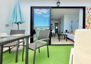 Część wypoczynkowa w obiekcie Summer Breeze Penthouse