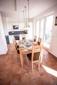 Kuchyň nebo kuchyňský kout v ubytování Ferienwohnung Sandstrand