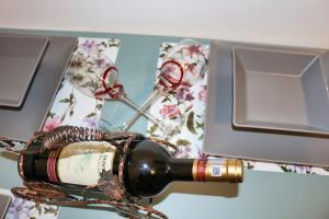 Thức uống tại Modern Studio near Coresi Mall w. parking +5 ảnh