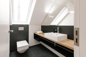 Koupelna v ubytování DIEVIER Literaturhaus DasZweite + 29 fotografií