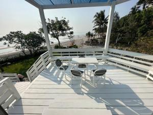 Fotografie z fotogalerie ubytování Huahin Beach House Right on the Beach v destinaci Hua Hin