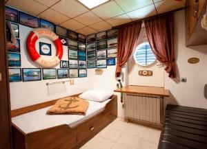 Postel nebo postele na pokoji v ubytování Guest House Kapetanova Kuća
