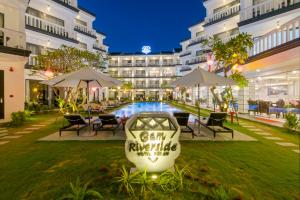 Bazén v ubytování Gem Riverside Hotel Hoi An nebo v jeho okolí
