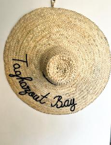 a straw hat with the words be a good boy at Ijdi Taghazout - T3 Luxe - Piscine - 4 or 5 Px in Taghazout