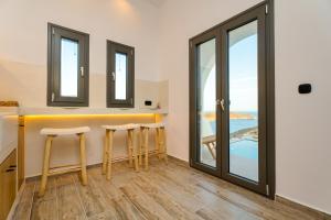 Foto sihtkohas Íos asuva majutusasutuse Ios Seaside house with sunset view and small pool galeriist