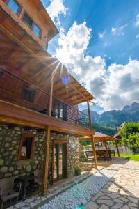 Widok na góry z tego hotelu