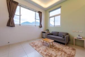Pemandangan gunung umum atau pemandangan gunung yang diambil dari homestay
