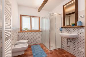 Ένα μπάνιο στο LA TORRE DEL MANGHEN: Agri-alloggio indipendente +81 φωτογραφίες