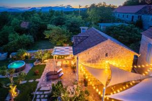 Bazén v ubytování Rustical Holiday Resort Olea nebo v jeho okolí