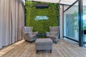 Hotel Siesta的休息区