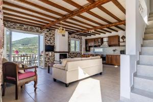 Η κουζίνα ή μικρή κουζίνα στο Villa Pavlos