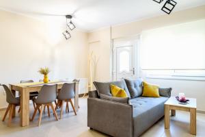 Χώρος καθιστικού στο Afroditi's Delux apartment