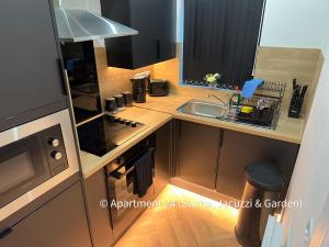 Serenity Apartments Bradford的厨房或小厨房