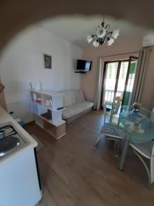 TV a/nebo společenská místnost v ubytování Apartman Barbir