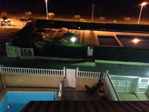 Un balcon sau o terasă la Chalet con vista para salinas y piscina privada