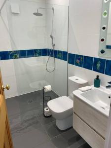 Koupelna v ubytování Self-contained annexe
