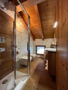 A bathroom at Al Truciolo