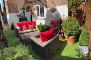 Κήπος έξω από το Self contained Garden Flat newly Refurbished