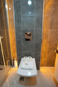 Kylpyhuone majoituspaikassa Albimo Loft by Newinn