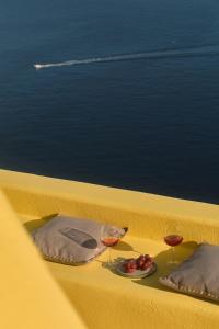 Fotografie z fotogalerie ubytování Ilivatos - Elegant Villa on the Caldera's Edge v destinaci Oia