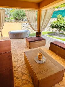 Gallery image of Apartment Alja, Sara i Nevio jacuzzi in Dugi Rat