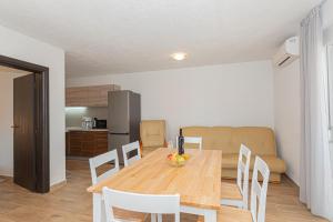 Kuchyň nebo kuchyňský kout v ubytování Holiday home Natalia