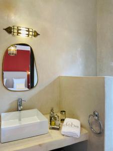 Koupelna v ubytování Riad Deha & Spa + 37 fotografií