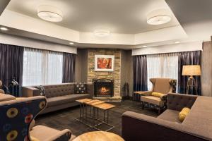 Hampton Inn by Hilton Fort Smith的休息区