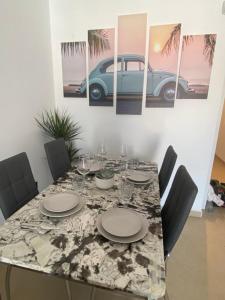 Reštaurácia alebo iné gastronomické zariadenie v ubytovaní Beach Apartment La Cala de Mijas