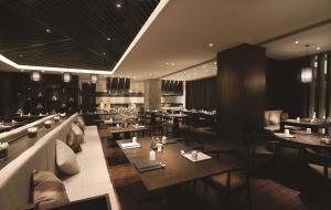 Restaurace v ubytování DoubleTree by Hilton Heyuan
