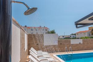 Bazén v ubytování Holiday home Natalia nebo v jeho okolí