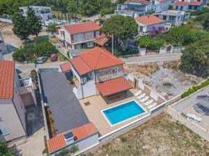 Bazén v ubytování Holiday home Natalia nebo v jeho okolí