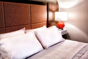 Postel nebo postele na pokoji v ubytování Hampton Inn & Suites Staten Island