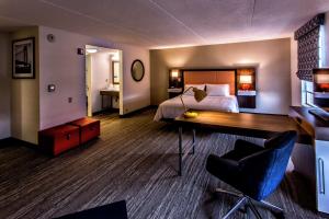 Postel nebo postele na pokoji v ubytování Hampton Inn & Suites Staten Island