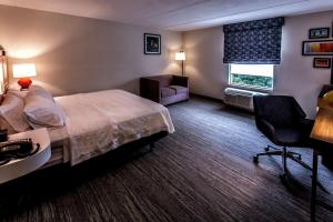 Postel nebo postele na pokoji v ubytování Hampton Inn & Suites Staten Island